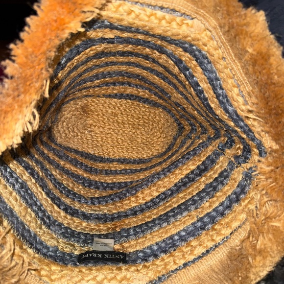 Striped Woven Tote Bag with Wooden Handles - Picture 3 of 4